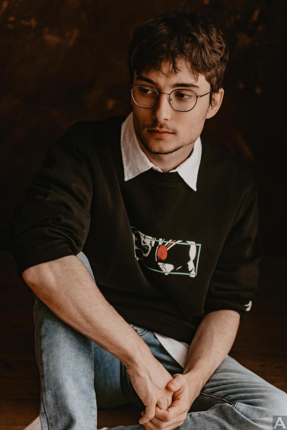 東京外国人モデル事務所アクアモデル所属の白人モデルのマティアス