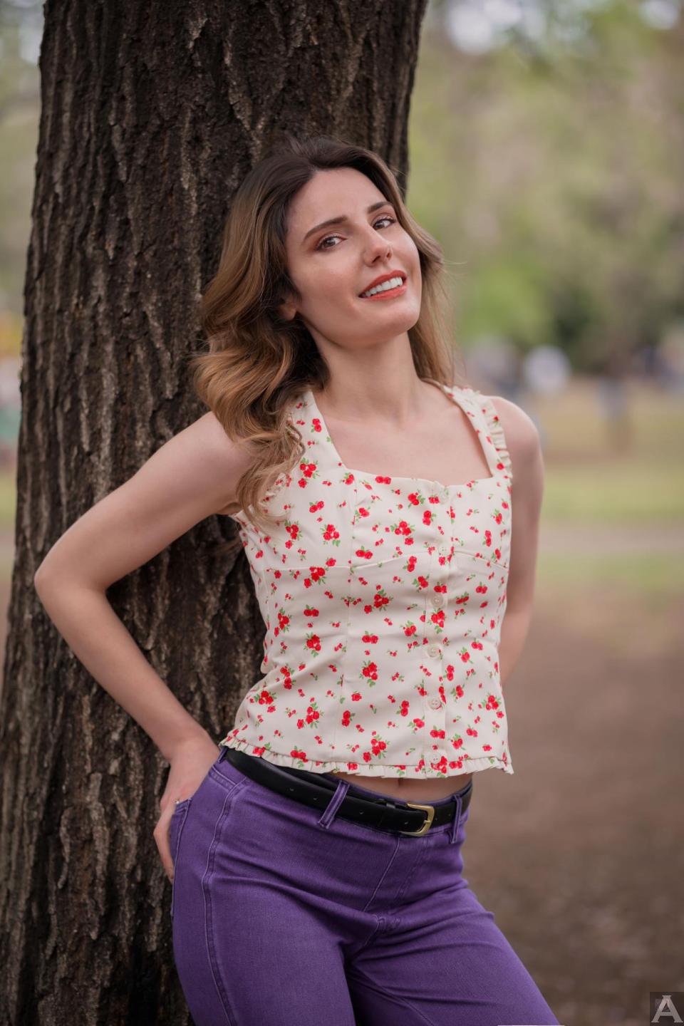 東京外国人モデル事務所アクアモデル所属の白人モデルのアリサ