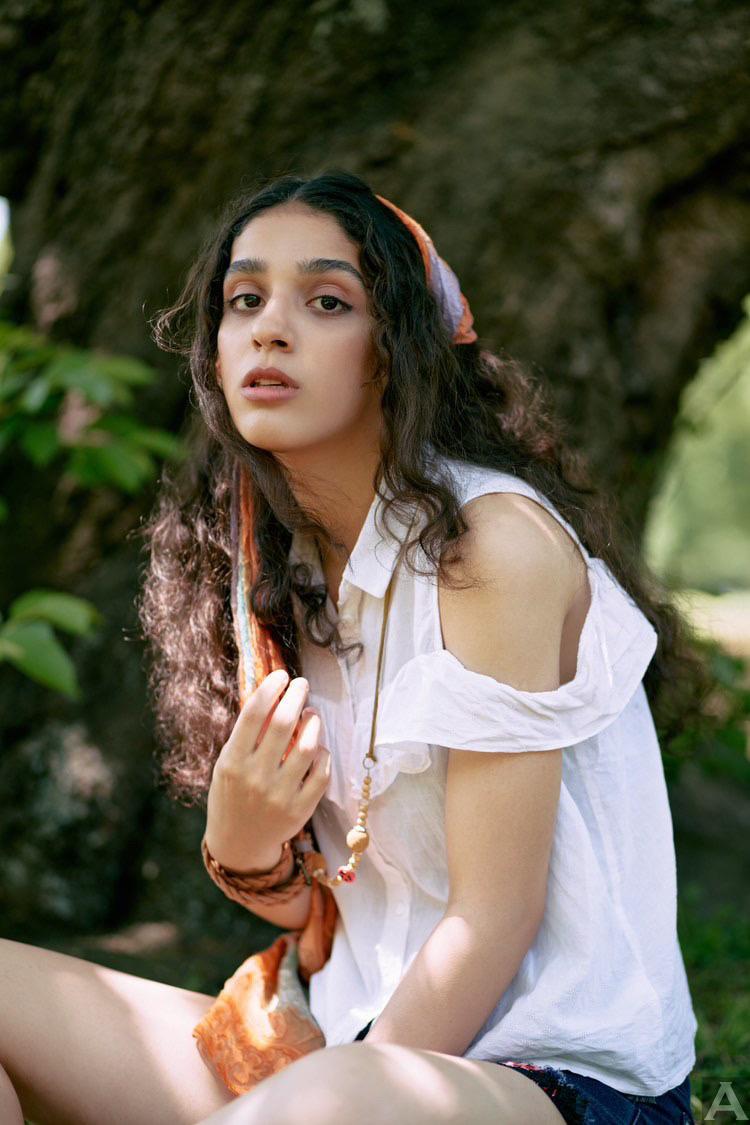 東京外国人モデル事務所アクアモデル所属のアラビックモデルのフォローラ