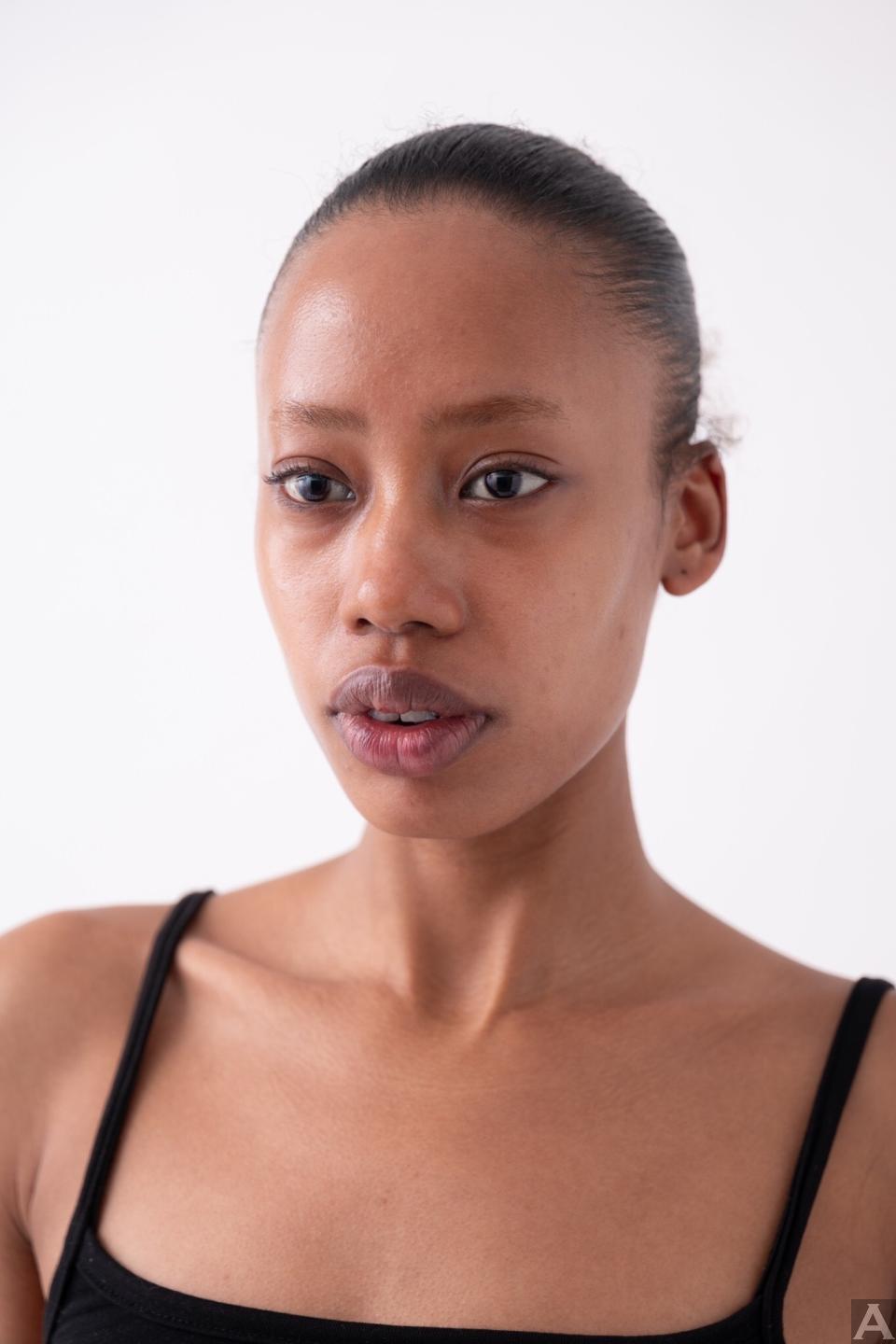 東京外国人モデル事務所アクアモデル所属のハーフモデルのリー