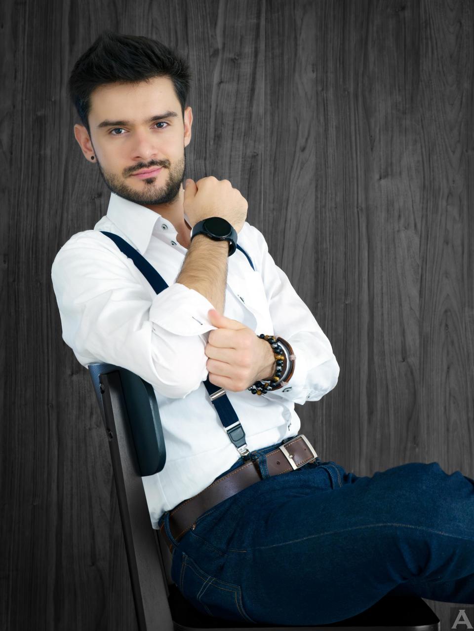 東京外国人モデル事務所アクアモデル所属の白人モデルのニコ