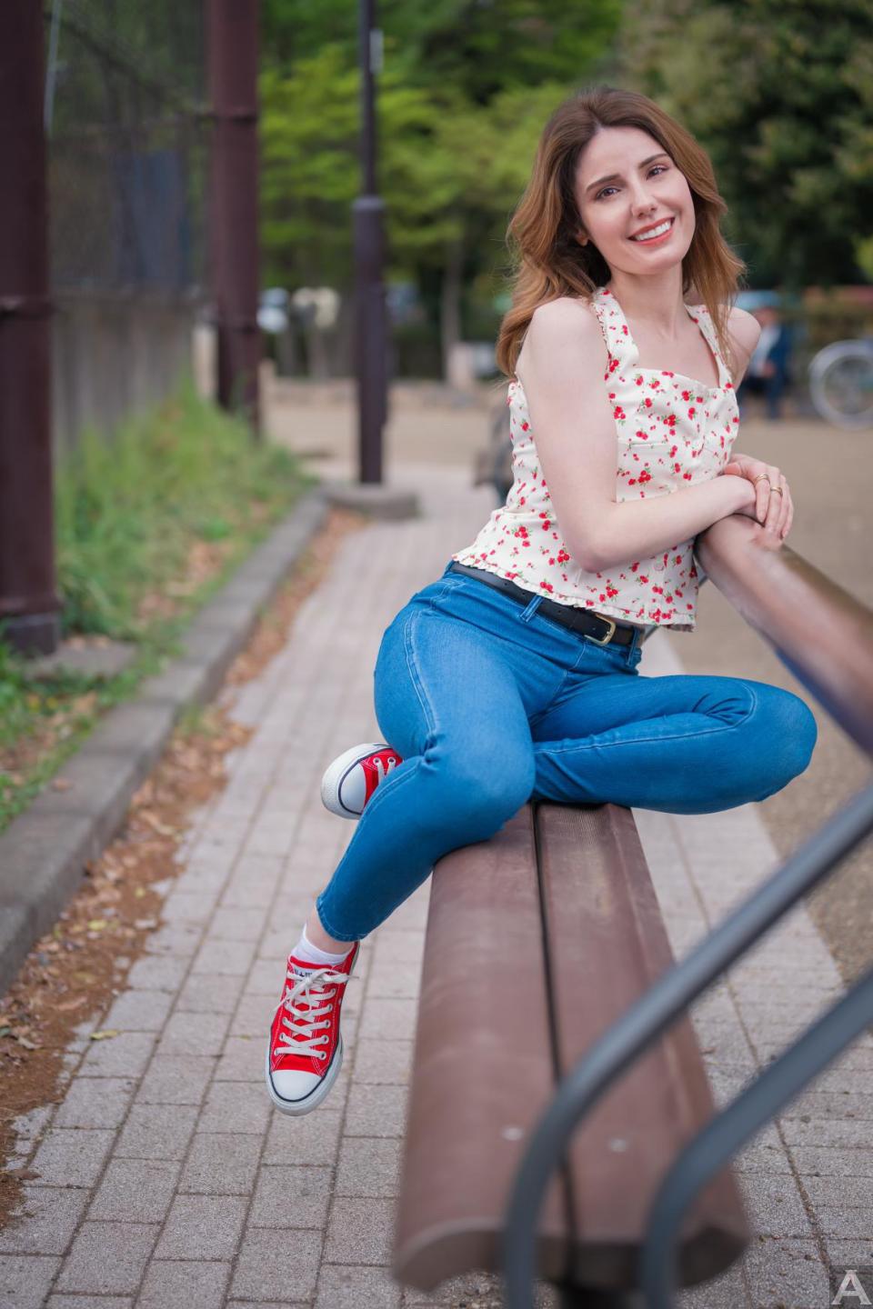 東京外国人モデル事務所アクアモデル所属の白人モデルのアリサ