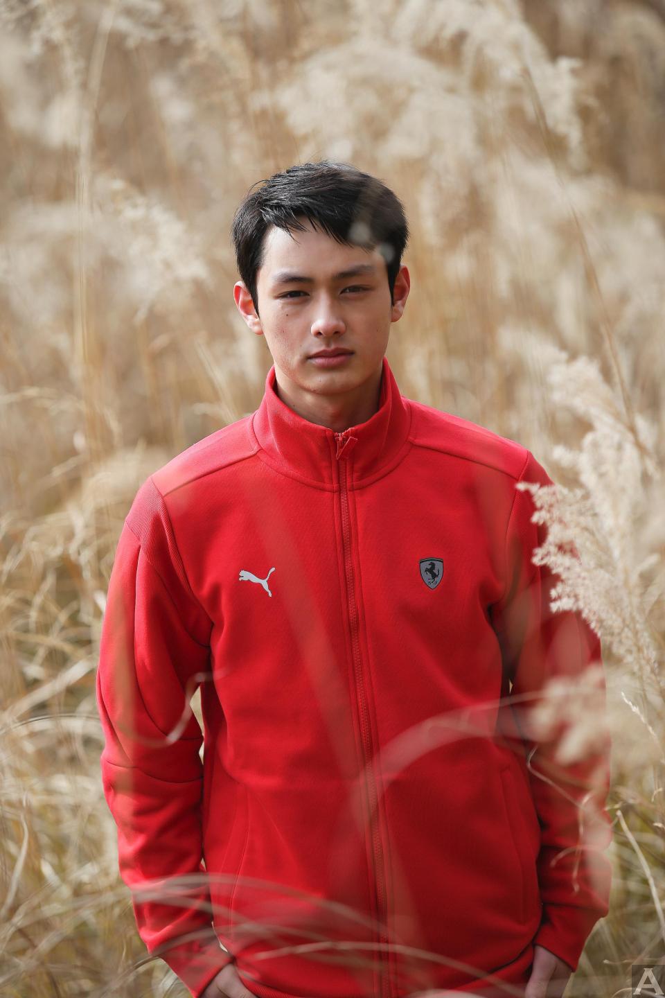 東京外国人モデル事務所アクアモデル所属のハーフモデルのアンガス