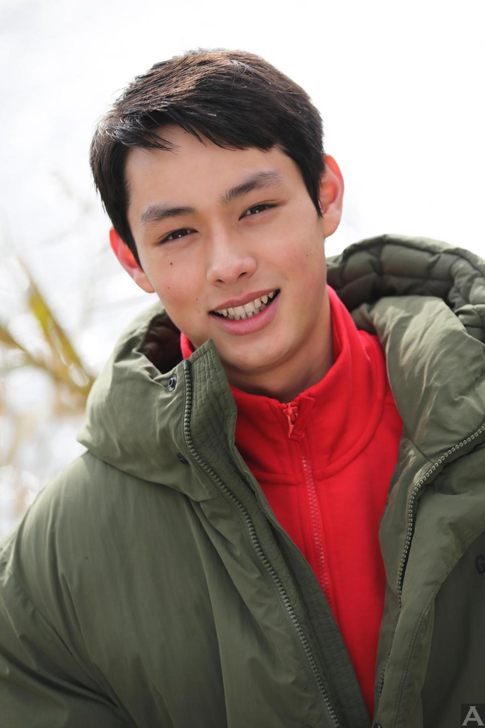 東京外国人モデル事務所アクアモデル所属のハーフモデルのアンガス