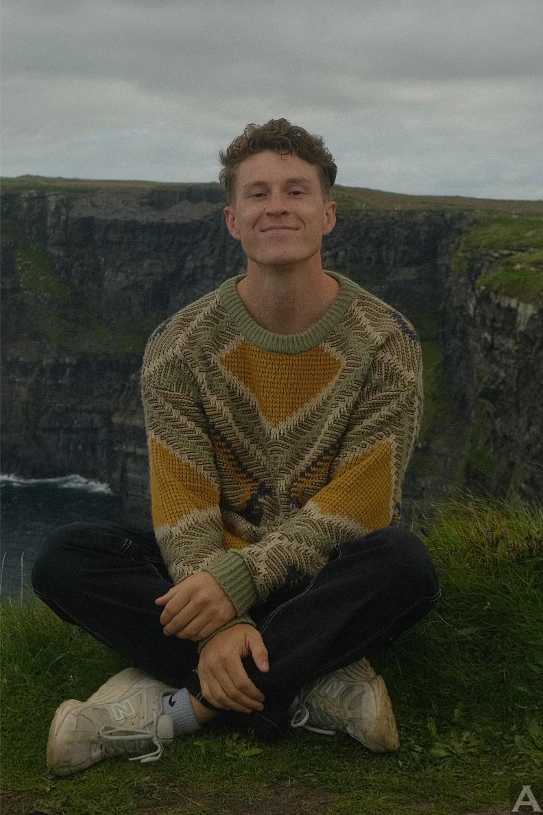 東京外国人モデル事務所アクアモデル所属の白人モデルのジェイク