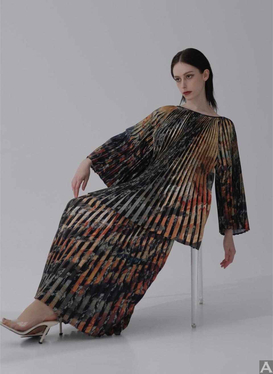 東京外国人モデル事務所アクアモデル所属の白人モデルのセリア