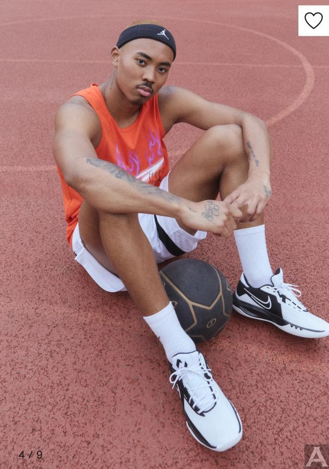 東京外国人モデル事務所アクアモデル所属のハーフモデルのタイガ