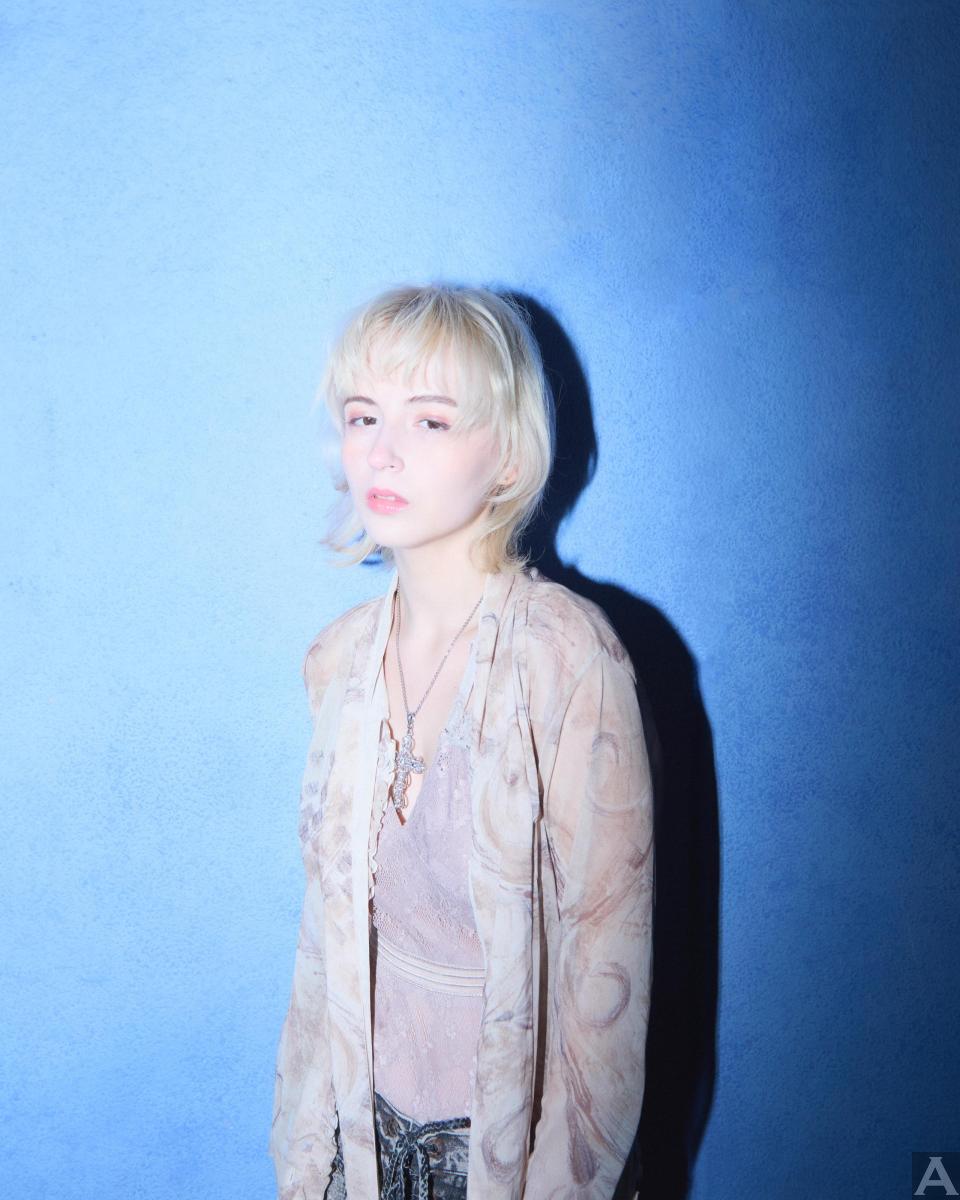 東京外国人モデル事務所アクアモデル所属の白人モデルのコラ