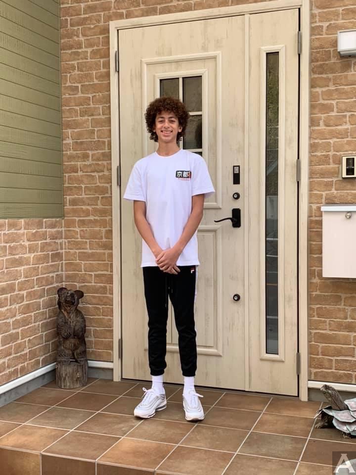 東京外国人モデル事務所アクアモデルのイライジャ