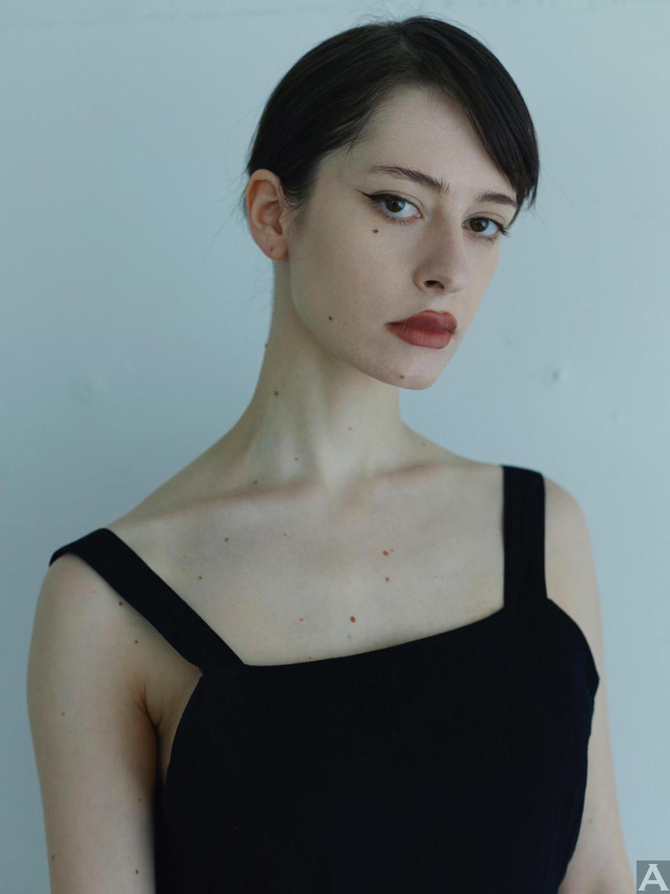 東京外国人モデル事務所アクアモデル所属の白人モデルのセリア