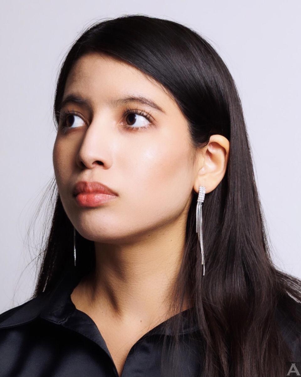 東京外国人モデル事務所アクアモデルのハーフモデルガビ