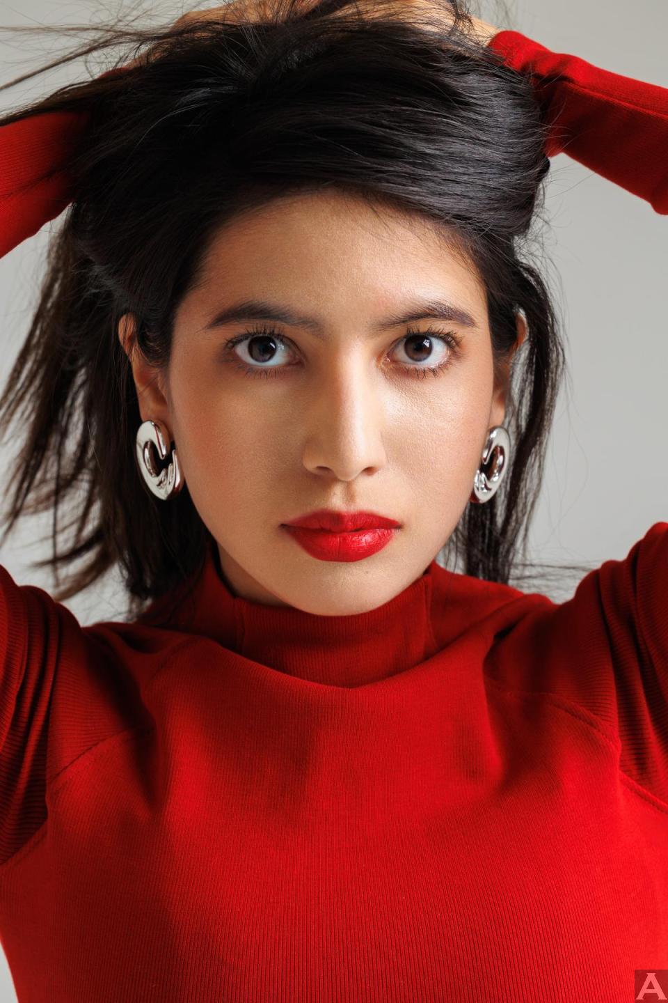 東京外国人モデル事務所アクアモデルのハーフモデルガビ