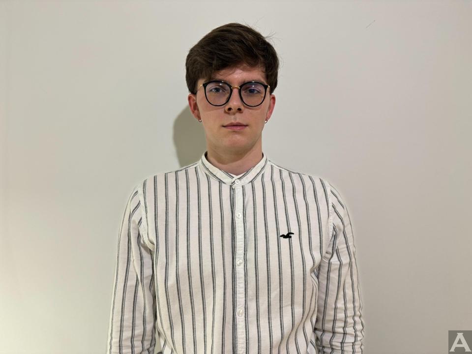 東京外国人モデル事務所アクアモデル所属の白人モデルのビビ