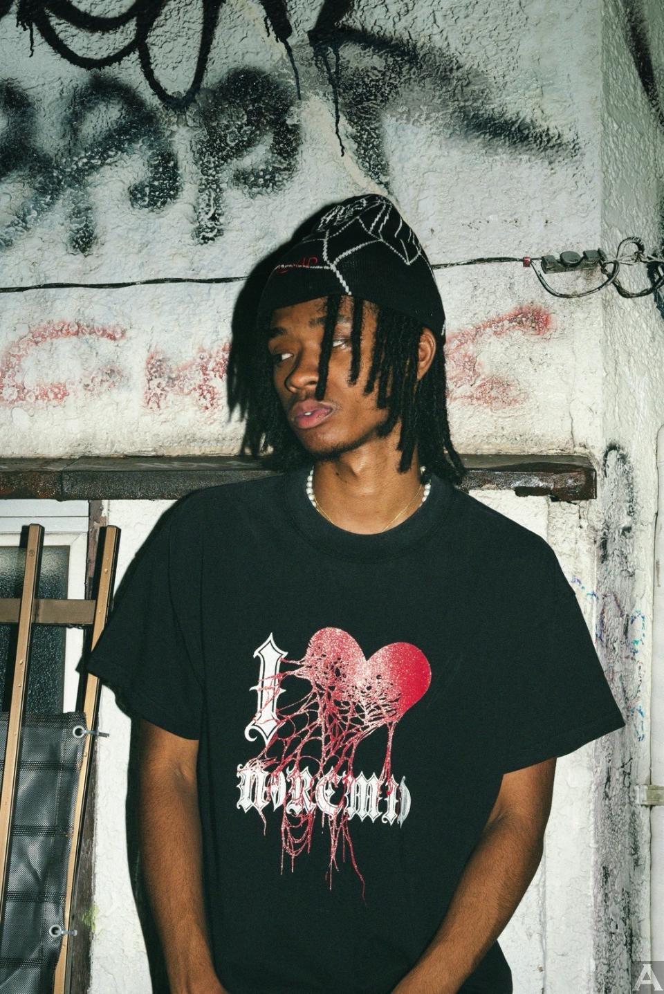 東京外国人モデル事務所アクアモデル所属のハーフモデルのジュエルズ