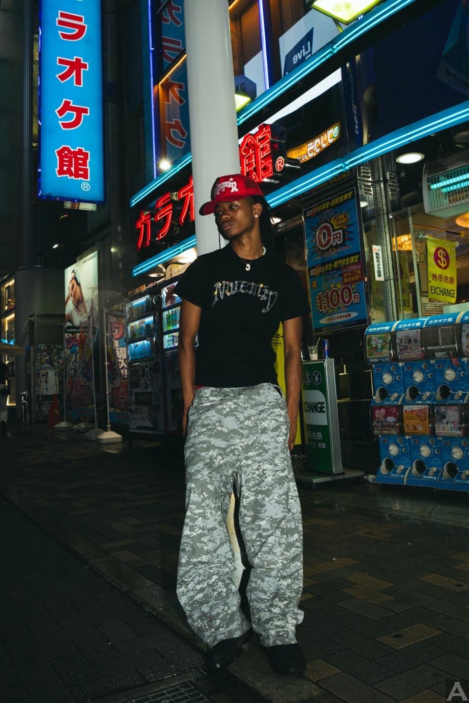 東京外国人モデル事務所アクアモデル所属のハーフモデルのジュエルズ