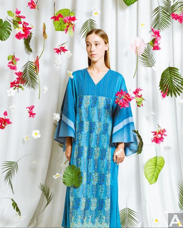 東京外国人モデル事務所アクアモデル所属の白人モデルのペイジー