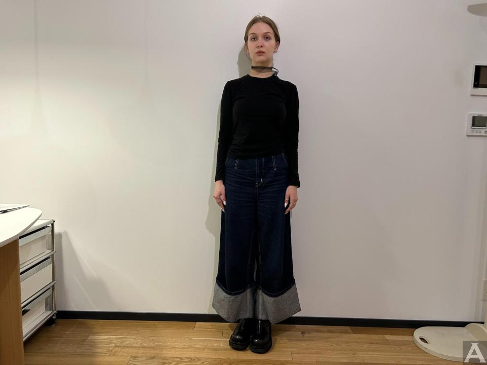 東京外国人モデル事務所アクアモデル所属の白人モデルのイネッサ