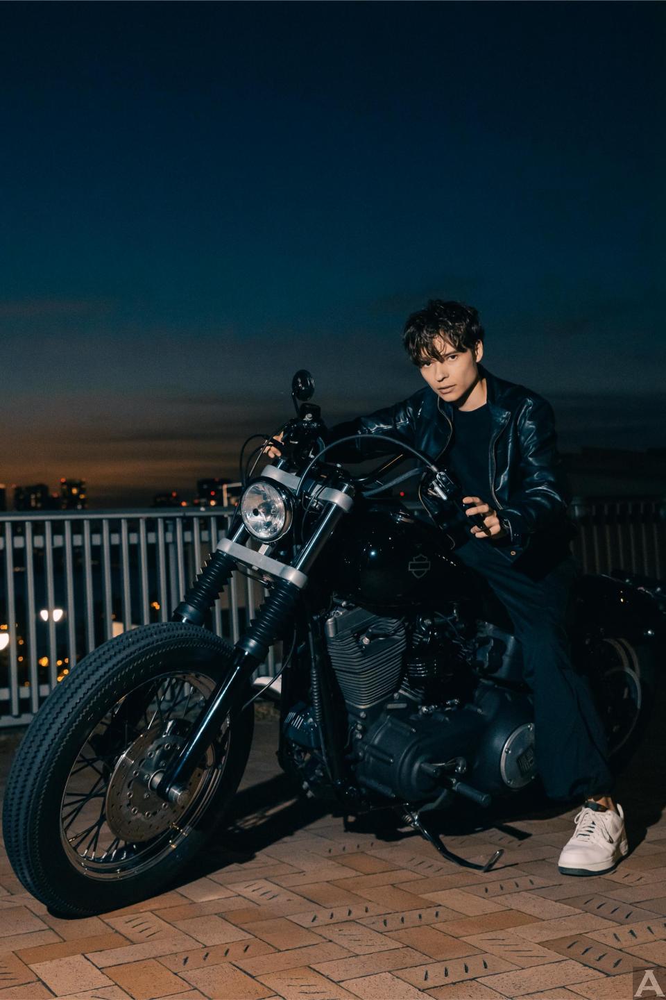 東京外国人モデル事務所アクアモデル所属の白人モデルのミカエル