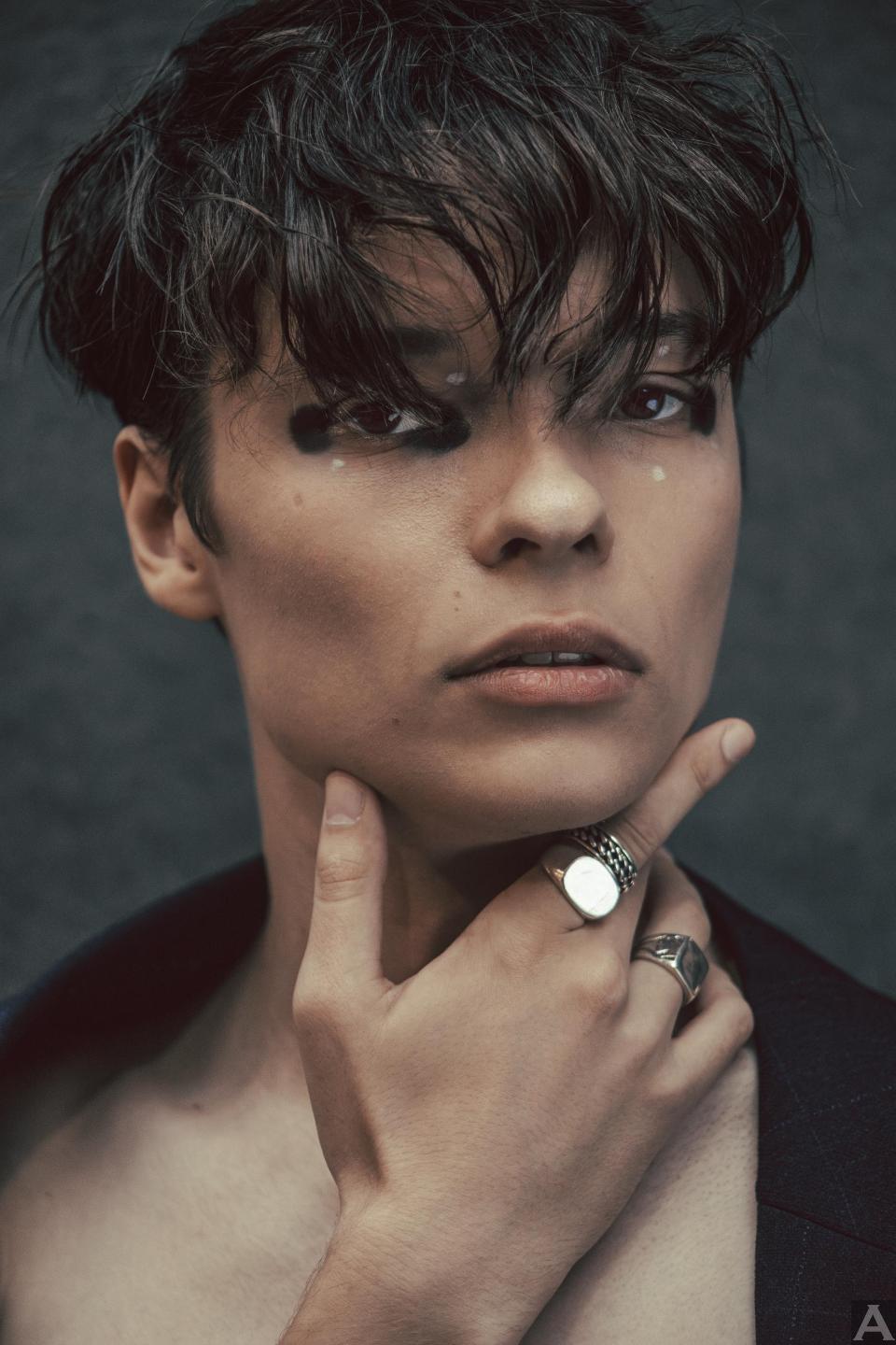 東京外国人モデル事務所アクアモデル所属の白人モデルのミカエル