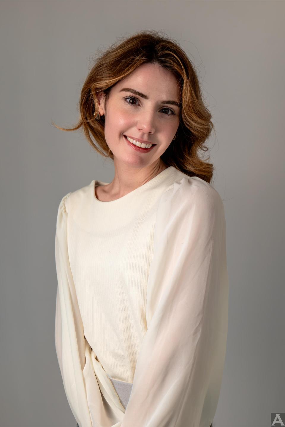 東京外国人モデル事務所アクアモデル所属の白人モデルのアリサ