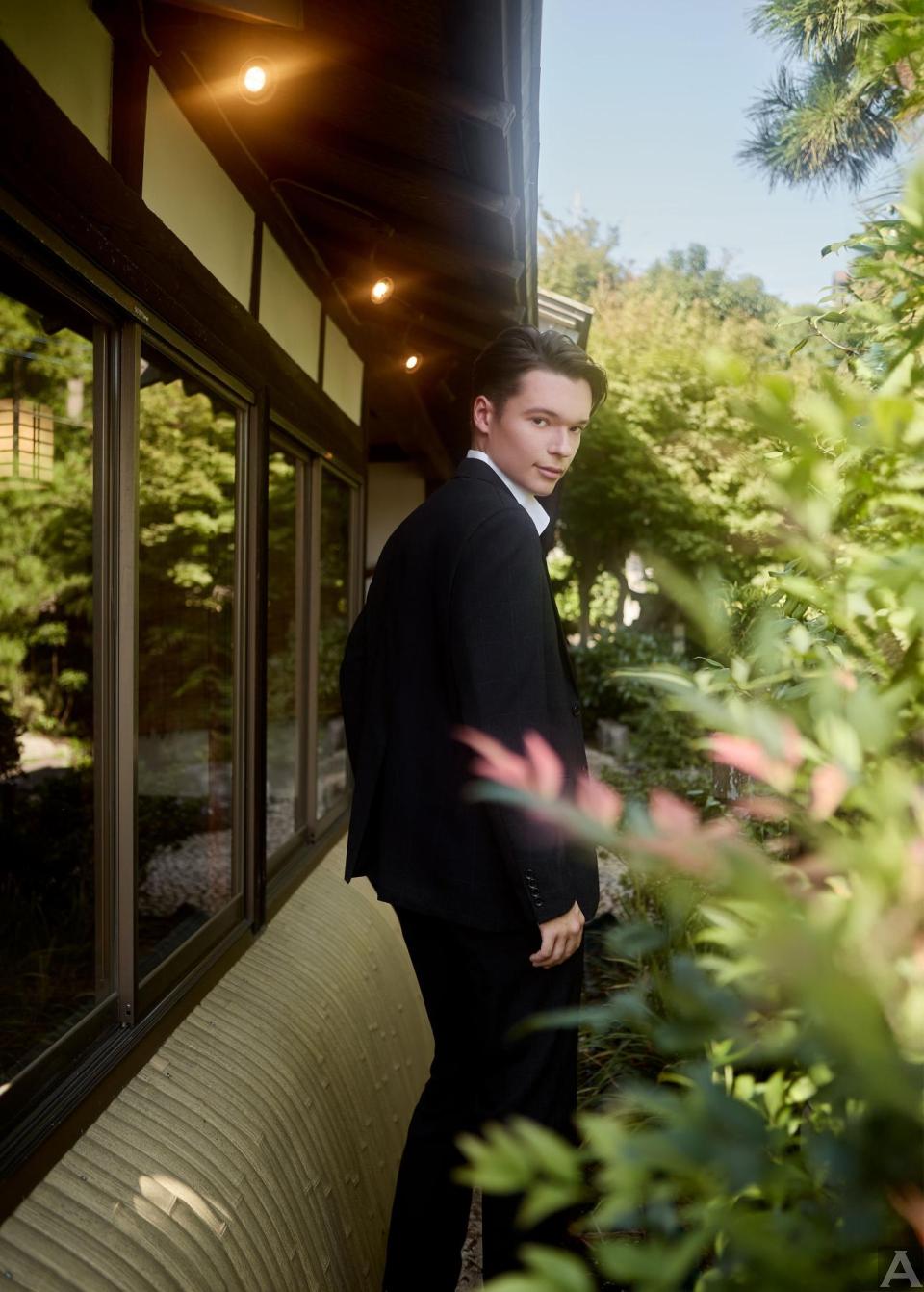 東京外国人モデル事務所アクアモデル所属の白人モデルのミカエル