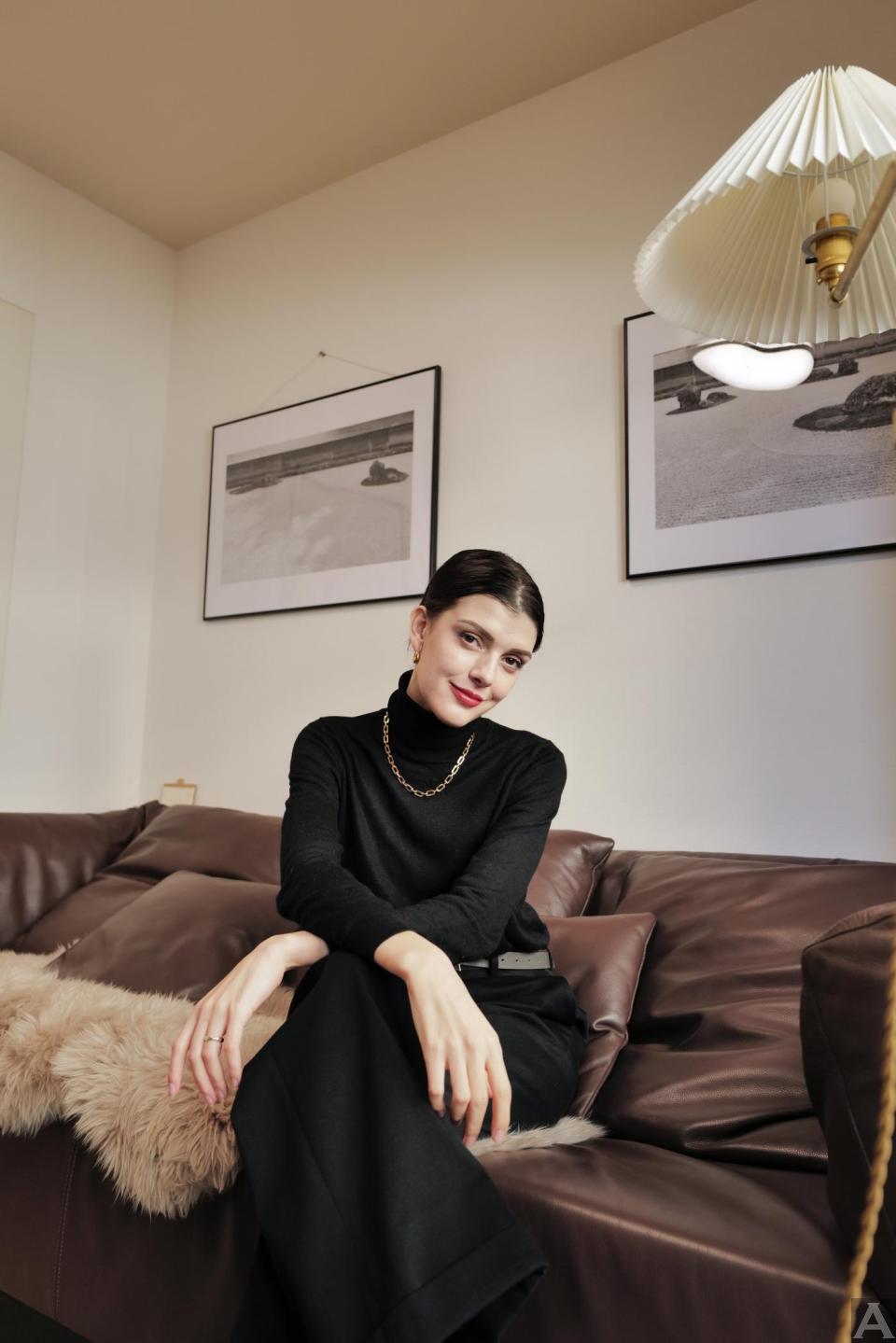 東京外国人モデル事務所アクアモデル所属の白人モデルのナージャ