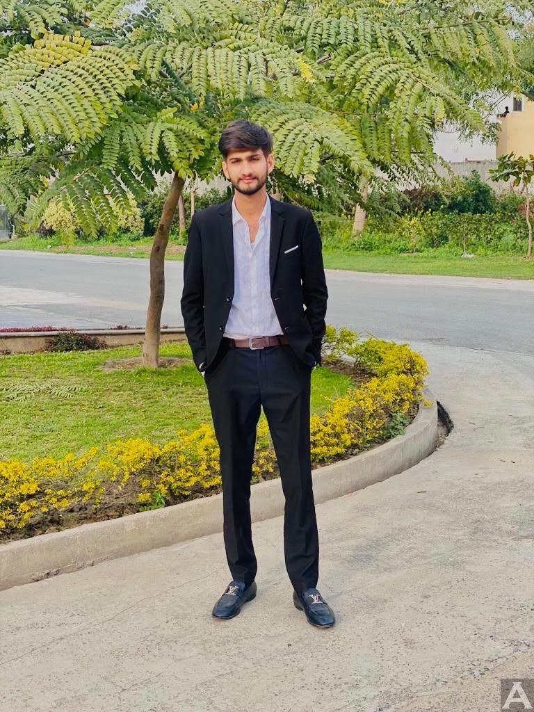 東京外国人モデル事務所アクアモデル所属のパキスタンモデルのアヘム