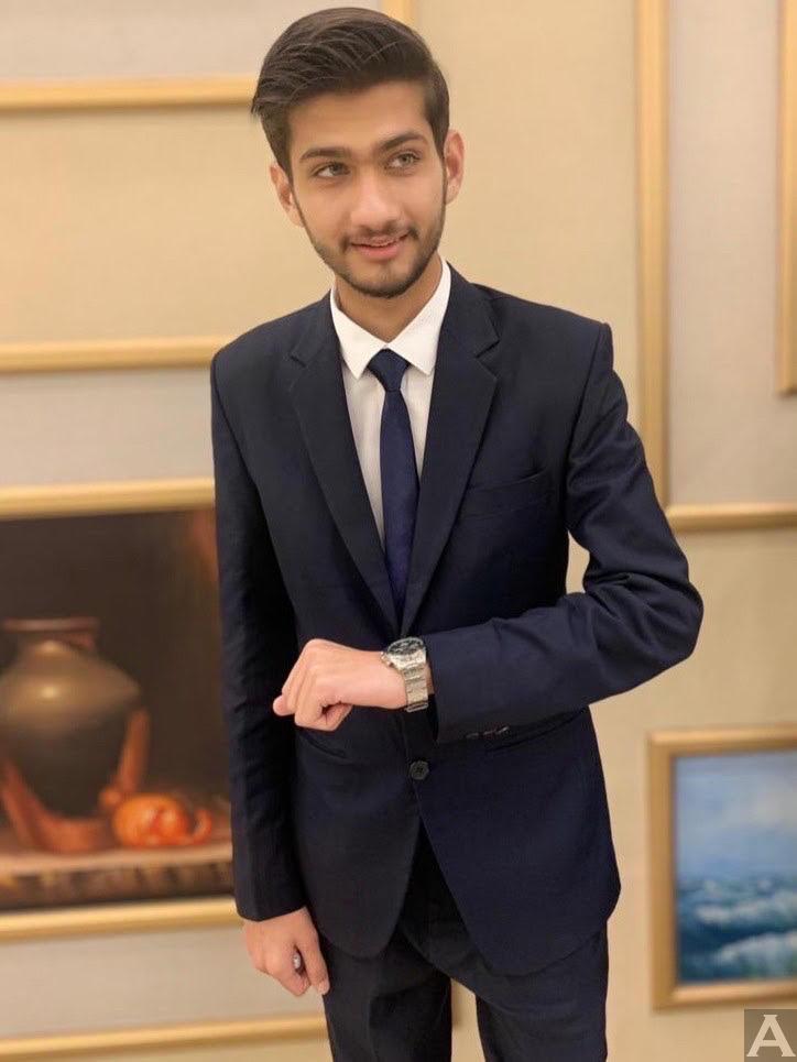 東京外国人モデル事務所アクアモデル所属のパキスタンモデルのアヘム