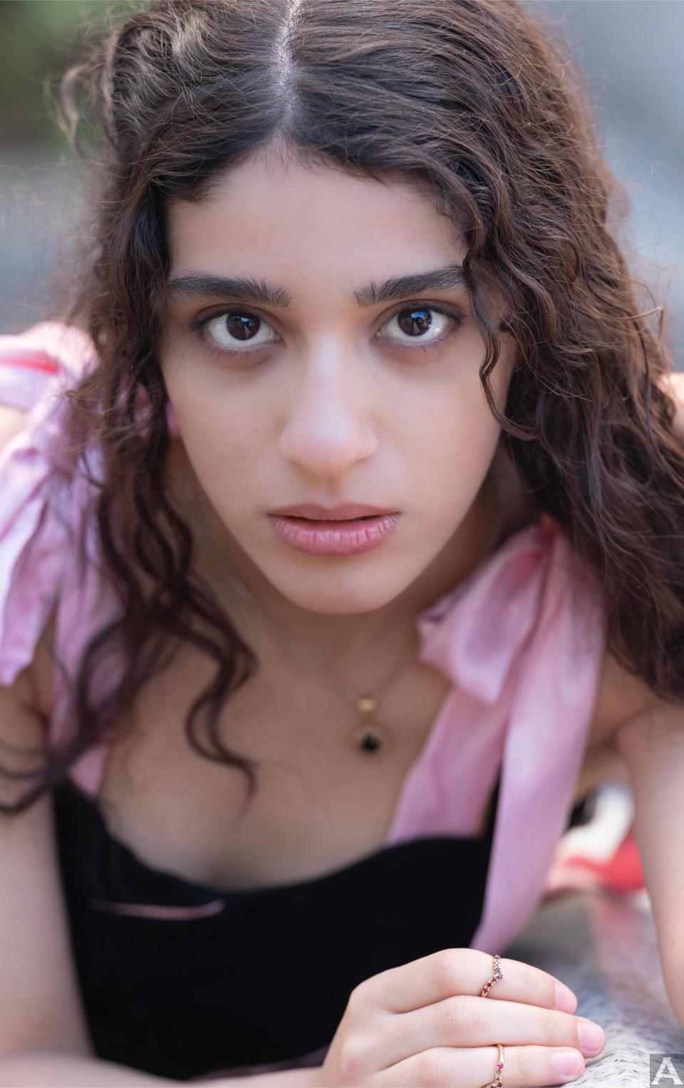 東京外国人モデル事務所アクアモデル所属のアラビックモデルのフォローラ