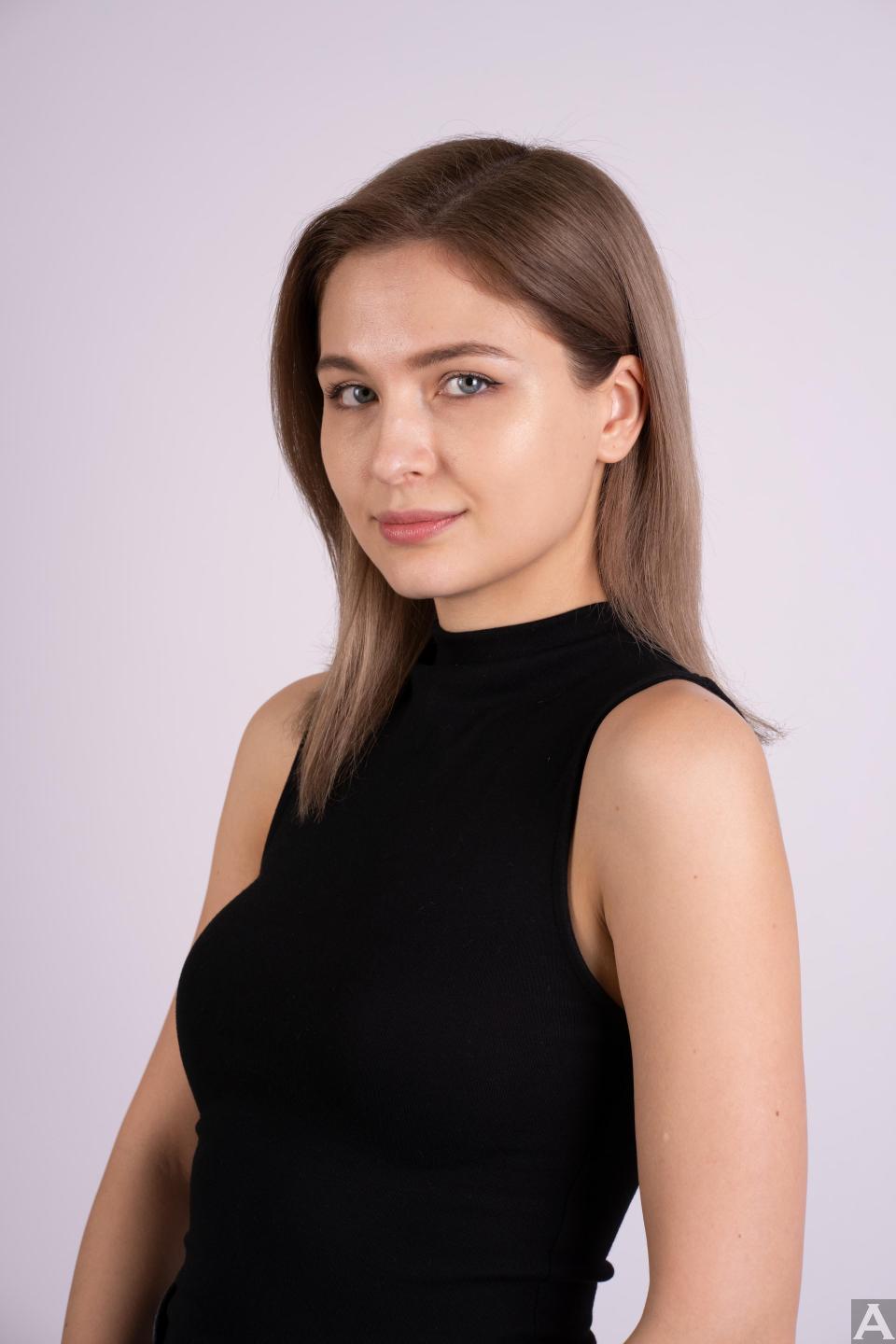 東京外国人モデル事務所アクアモデル所属の白人モデルのダイアナ