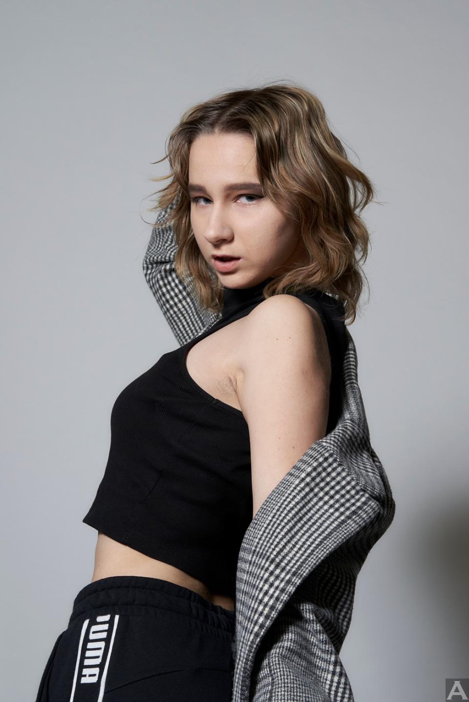 東京外国人モデル事務所アクアモデルの白人モデルマリア