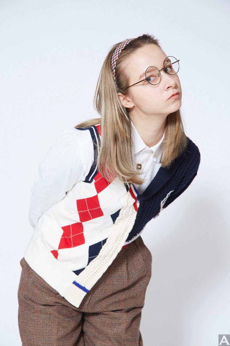 東京外国人モデル事務所アクアモデルの白人モデルマリア