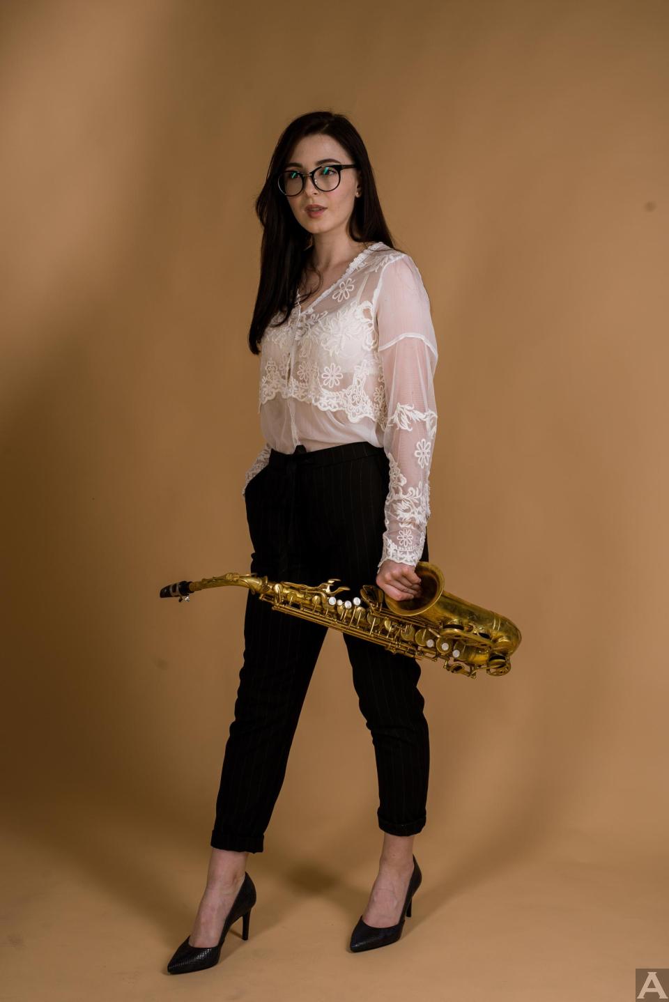 東京外国人モデル事務所アクアモデル所属の白人モデルのミア