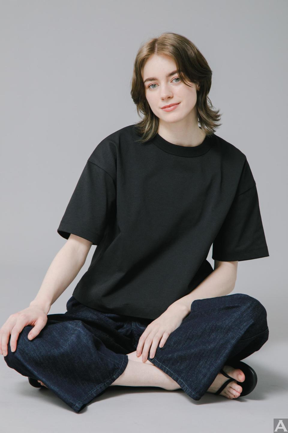 東京外国人モデル事務所アクアモデル所属の白人モデルのローラン