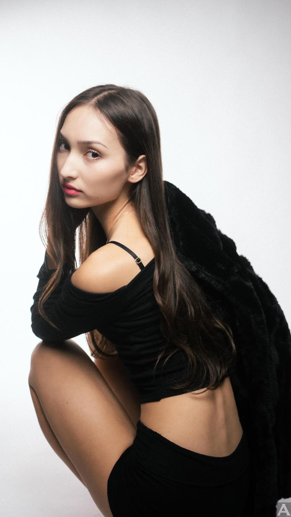 東京外国人モデル事務所アクアモデル所属のハーフモデルのアリサ