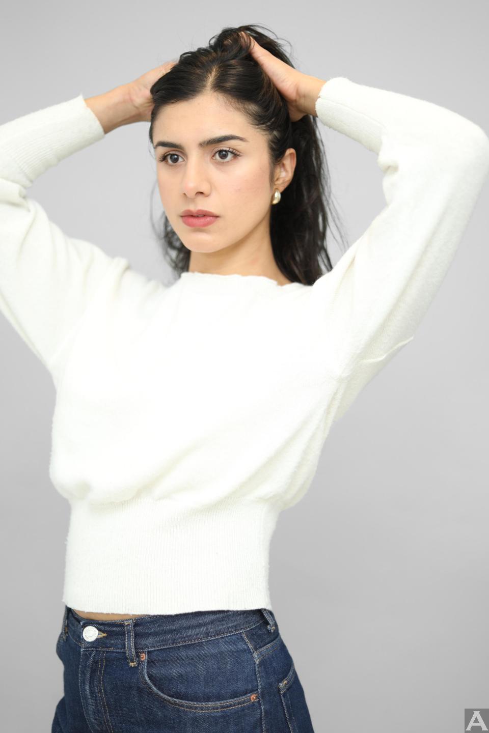 東京外国人モデル事務所アクアモデル所属のヒスパニックモデルのエリカ