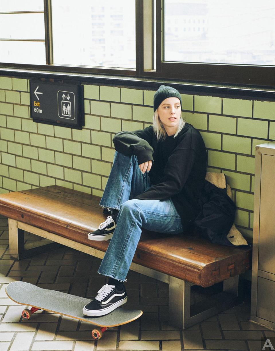 東京外国人モデル事務所アクアモデル所属の白人モデルのアガ