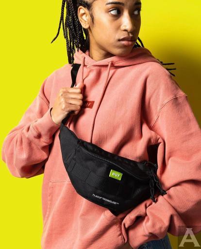 東京外国人モデル事務所アクアモデル所属のハーフモデルのブガ