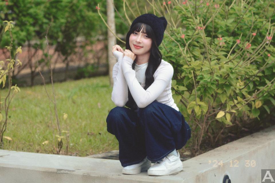 東京外国人モデル事務所アクアモデル所属のヒスパニックモデルのエマ