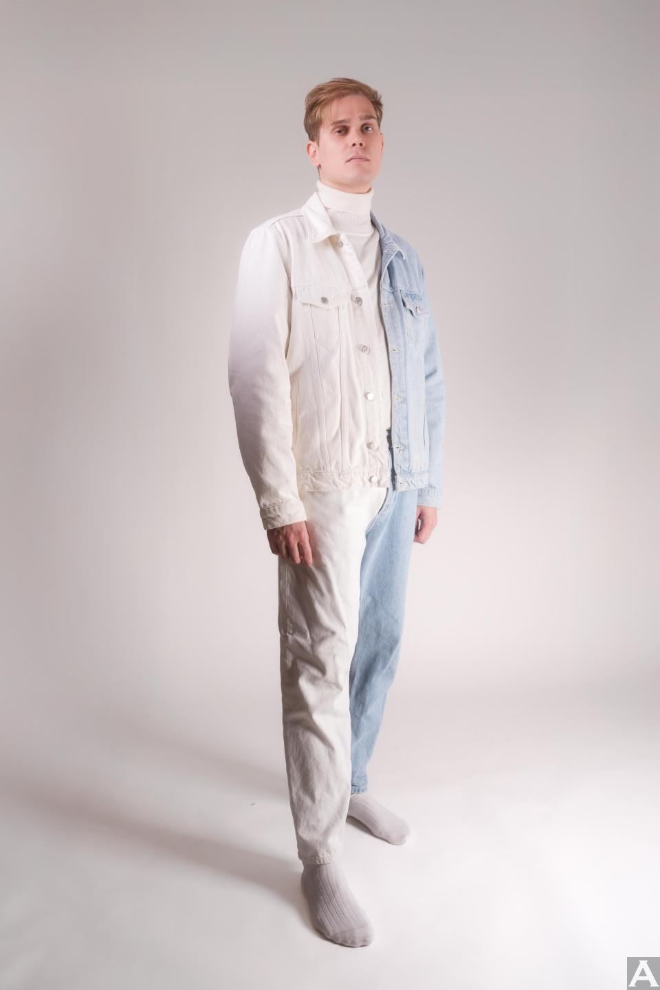 東京外国人モデル事務所アクアモデル所属の白人モデルのバイオレット