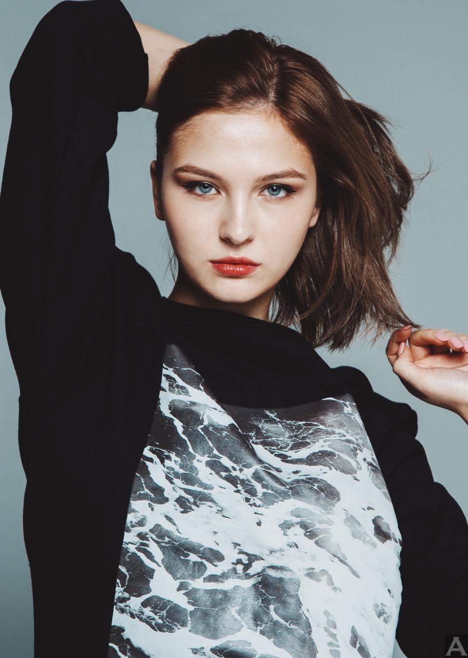 東京外国人モデル事務所アクアモデル所属の白人モデルのダイアナ