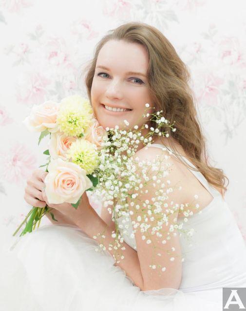 東京外国人モデル事務所アクアモデルの白人モデルラナ