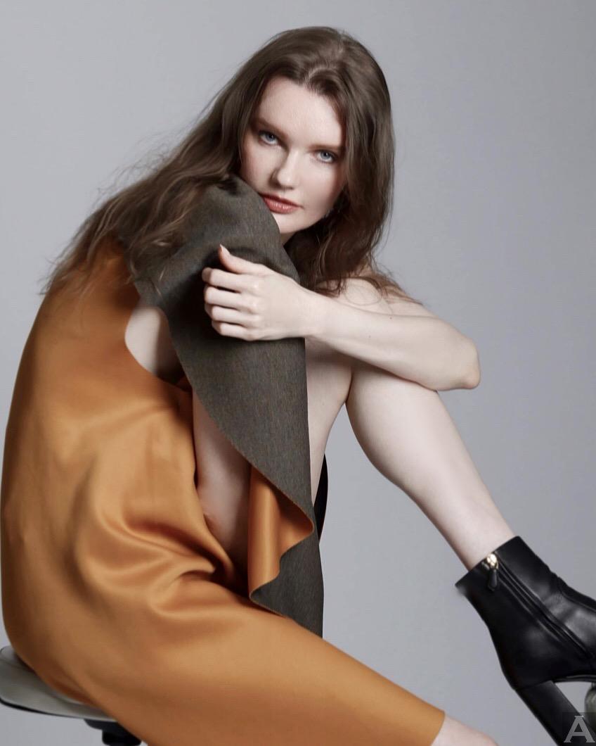 東京外国人モデル事務所アクアモデルの白人モデルラナ