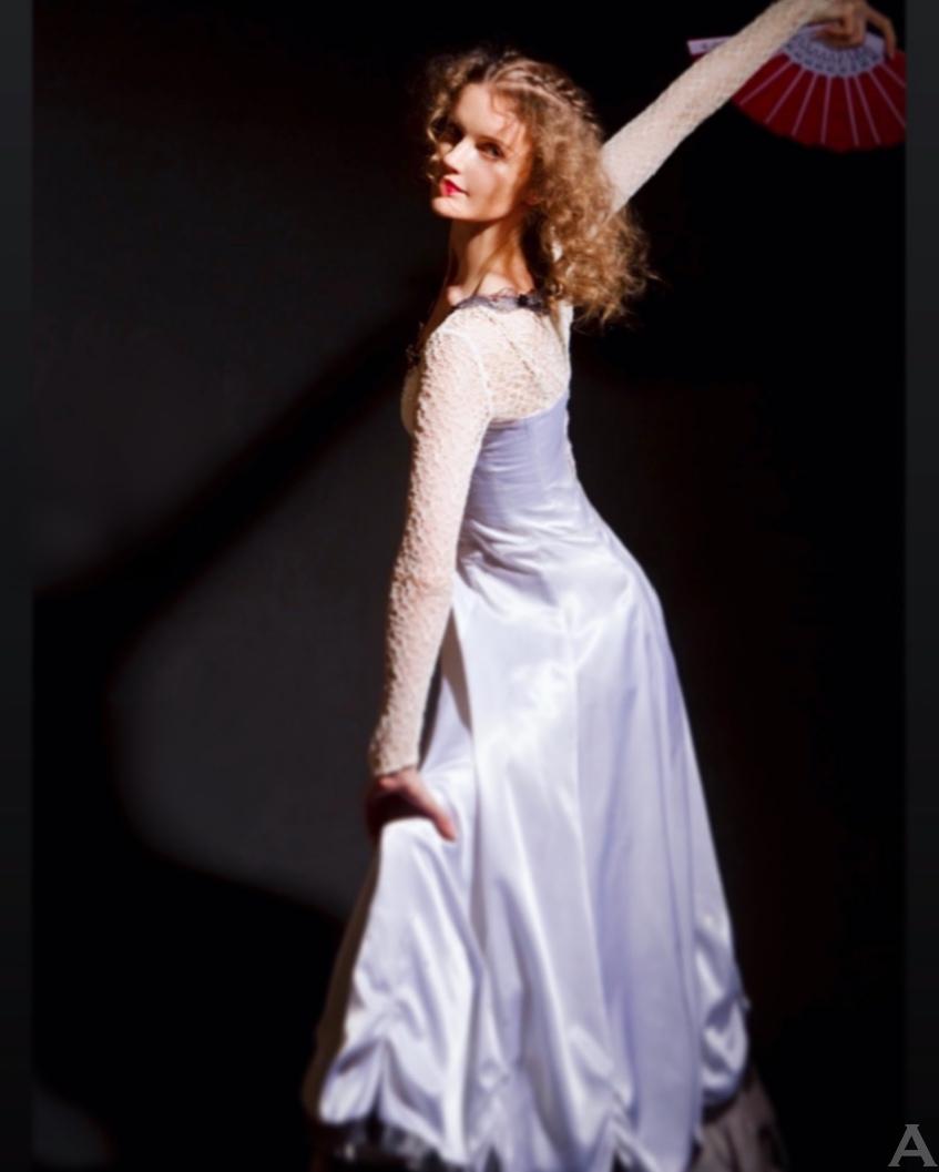 東京外国人モデル事務所アクアモデルの白人モデルラナ