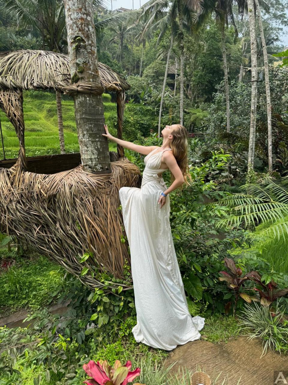 東京外国人モデル事務所アクアモデル所属の白人モデルのクリスティーナ