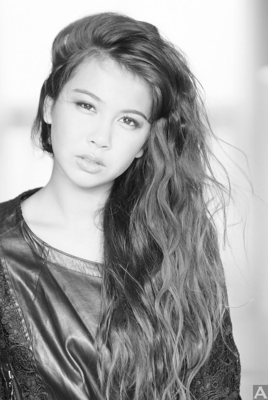 東京　外国人　モデル 事務所