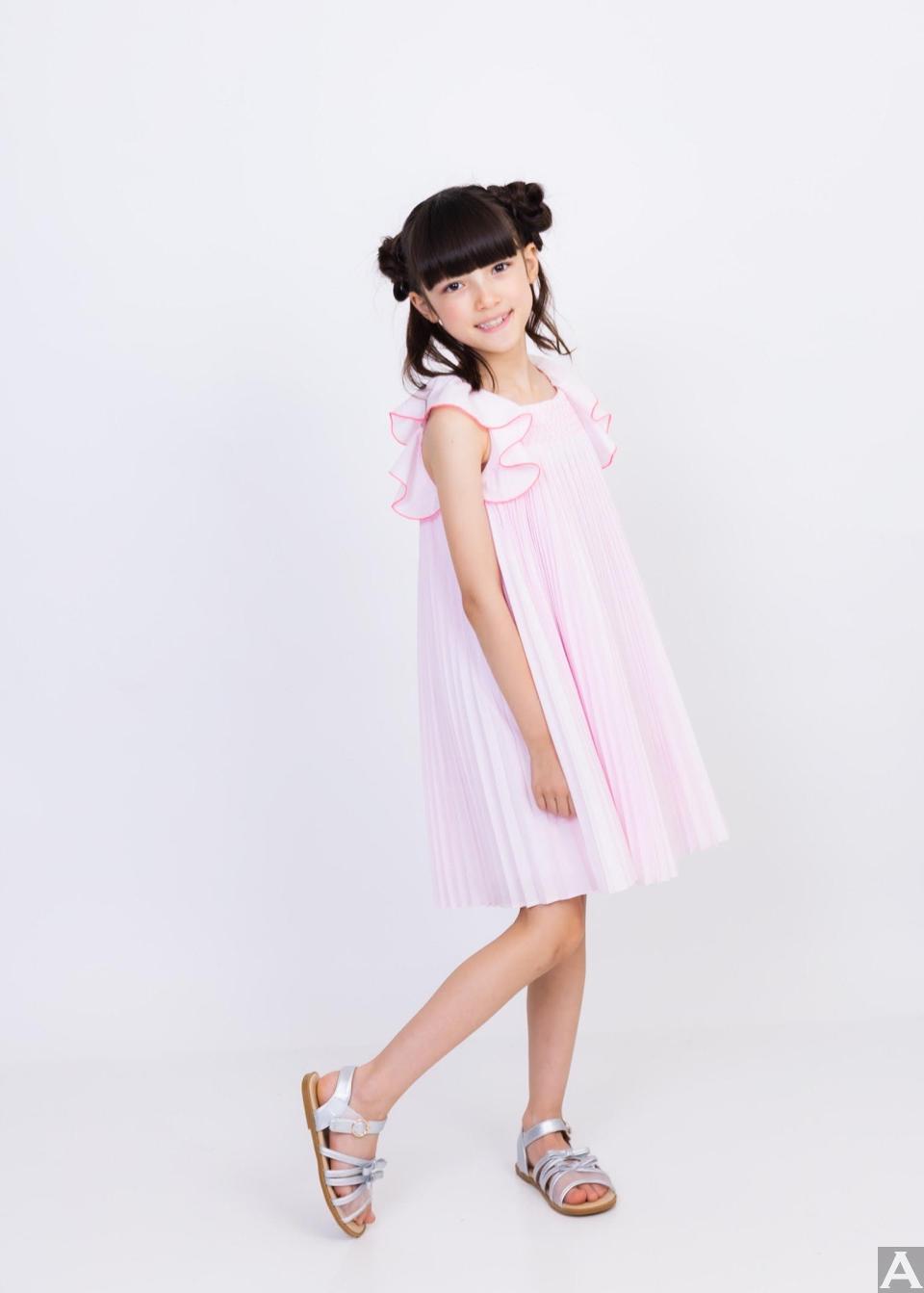 東京外国人モデル事務所アクアモデル所属のキッズモデルのエマ