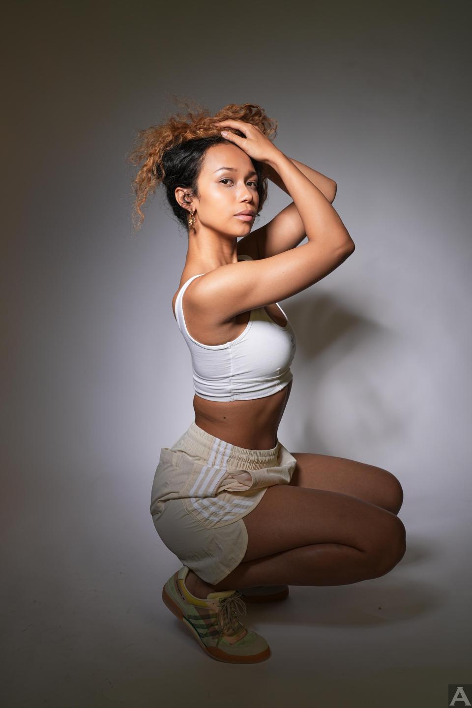 東京外国人モデル事務所アクアモデル所属のハーフモデルのアルマイラ