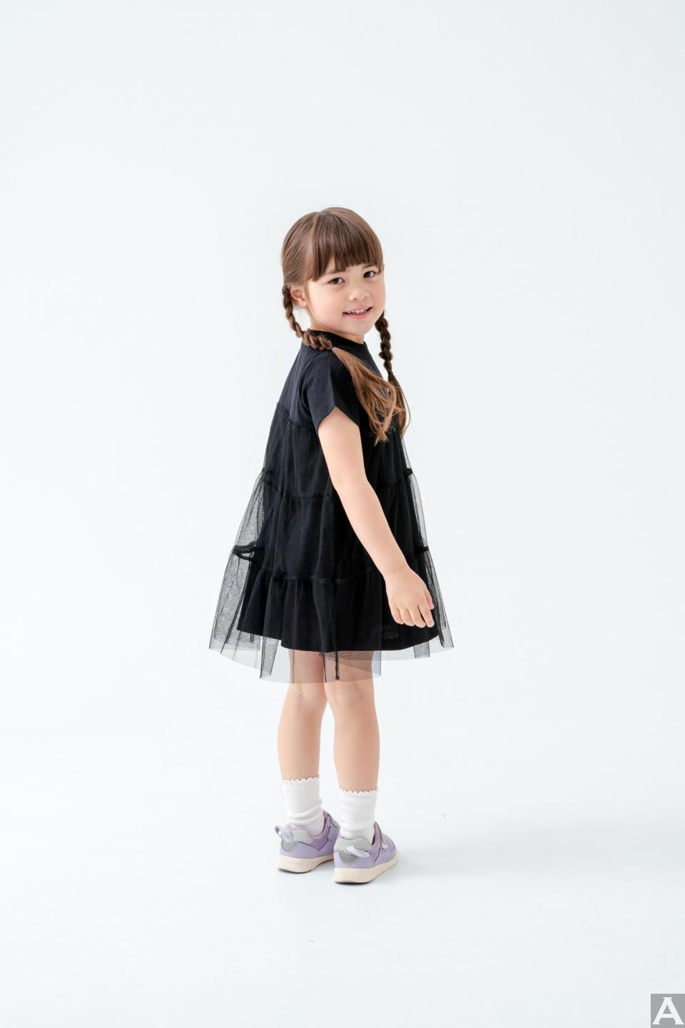 東京外国人モデル事務所アクアモデル所属のキッズモデルのエミリー