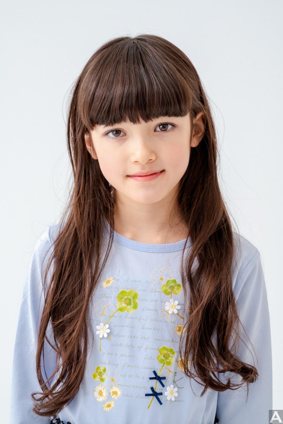東京外国人モデル事務所アクアモデル所属のキッズモデルのエマ